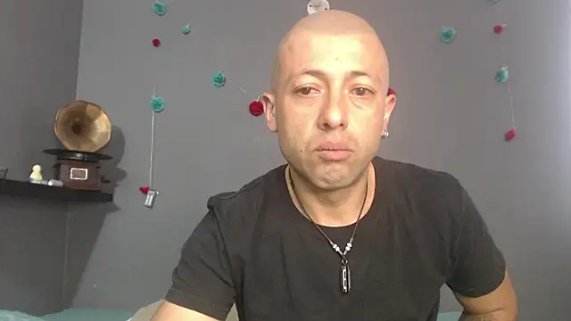 Snapshot of _bonnie_and_clyde chatting on June 26, 2026, 8:46 pm bonnie and clyde online show from June 26, 2026, 8:46 pm