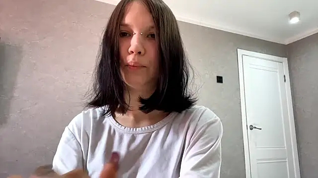 Snapshot of AmeliaMiotii chatting on March 31, 2026, 9:43 am AmeliaMiotii online show from March 31, 2026, 9:43 am