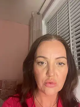 Ladyluxee online show from March 28, 2026, 8:41 pm