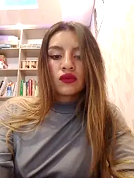 Snapshot of megann_glow chatting on May 1, 2026, 5:01 am megann glow online show from May 1, 2026, 5:01 am