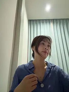 Snapshot of Yang_218 chatting on April 1, 2026, 4:57 am Yang 218 online show from April 1, 2026, 4:57 am