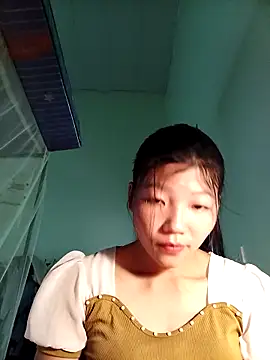 Snapshot of -Quyny- chatting on March 28, 2026, 4:34 am -Quyny- online show from March 28, 2026, 4:34 am