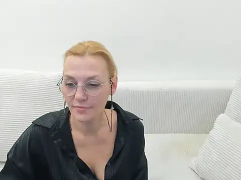 OeigesMik online show from April 10, 2026, 10:53 am