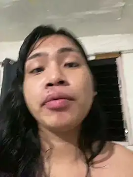lulueraxxxx online show from May 13, 2026, 1:41 pm