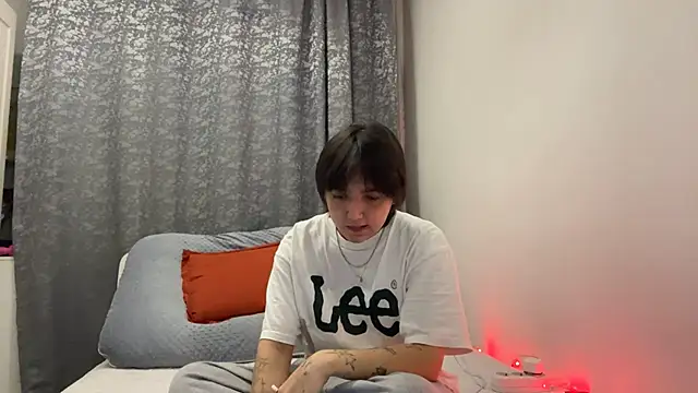 Snapshot of Malleq chatting on March 31, 2026, 3:01 pm Malleq online show from March 31, 2026, 3:01 pm