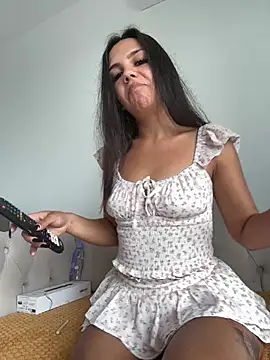 MissLuna28 online show from June 1, 2026, 12:18 pm