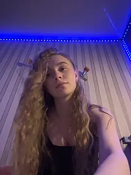 melissashineeee online show from May 14, 2026, 6:04 pm