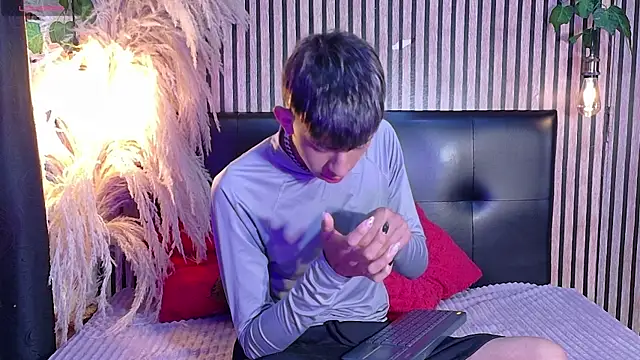 Tommy Fox online show from April 8, 2026, 12:49 pm