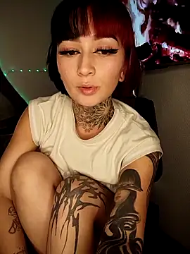 AmaraRossi online show from April 21, 2026, 2:51 am