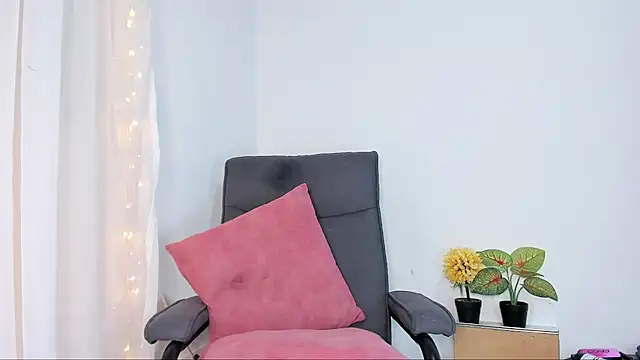 Debora Rayssa online show from May 25, 2026, 11:22 pm