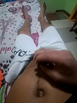 Snapshot of Chino_01millos chatting on August 7, 2026, 2:46 am Chino 01millos online show from August 7, 2026, 2:46 am