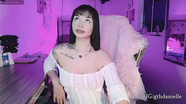 goth Valentinna online show from April 19, 2026, 1:27 am