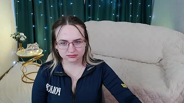 Snapshot of Bella_Evansss1 chatting on March 29, 2026, 6:46 am Bella Evansss1 online show from March 29, 2026, 6:46 am