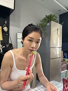 yuanpu0925 online show from June 2, 2026, 11:07 pm