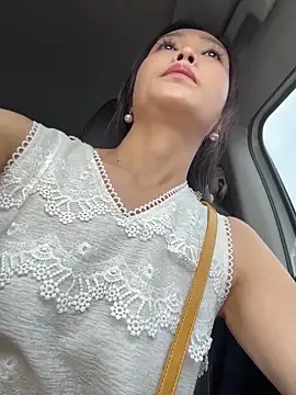 yuanpu0925 online show from June 19, 2026, 2:05 am