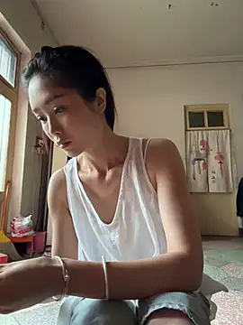 yuanpu0925 online show from June 20, 2026, 11:18 pm