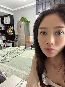 yuanpu0925 online show from June 25, 2026, 11:31 pm