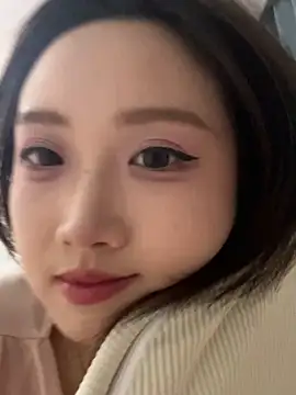 Alice-babyone online show from May 7, 2026, 12:21 pm