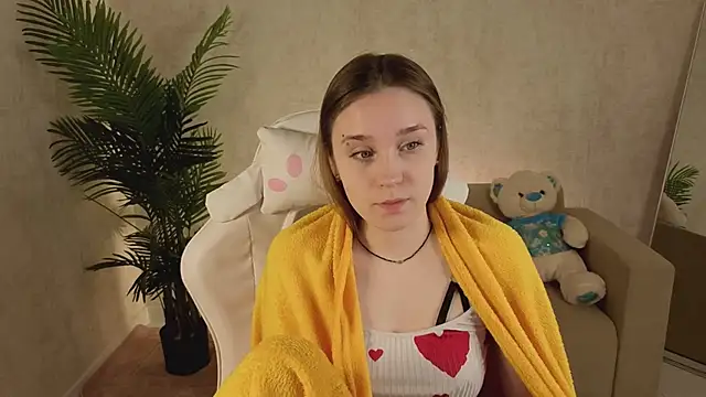 Snapshot of SweetieBlush chatting on April 25, 2026, 1:08 am SweetieBlush online show from April 25, 2026, 1:08 am