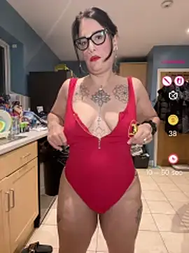 IvyBelleMilf online show from May 10, 2026, 9:09 pm