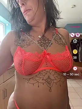 Snapshot of IvyBelleMilf chatting on June 9, 2026, 8:59 am IvyBelleMilf online show from June 9, 2026, 8:59 am