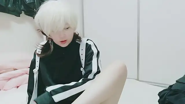 Yua 666 online show from April 16, 2026, 12:39 pm