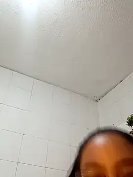 martina  18 online show from April 11, 2026, 1:26 pm