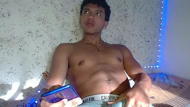 tonydesire  online show from April 15, 2026, 9:59 pm