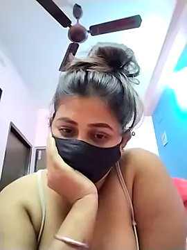 Rimi40464 online show from May 8, 2026, 6:24 pm