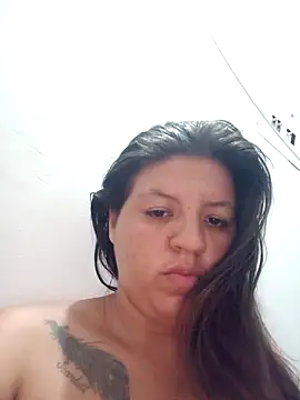 Lapollita26 online show from April 13, 2026, 4:18 am