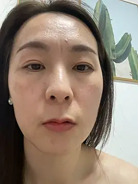 Snapshot of you-520 chatting on April 15, 2026, 10:11 am you-520 online show from April 15, 2026, 10:11 am
