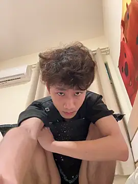 Snapshot of sexyboy-3525 chatting on April 11, 2026, 7:45 am sexyboy-3525 online show from April 11, 2026, 7:45 am