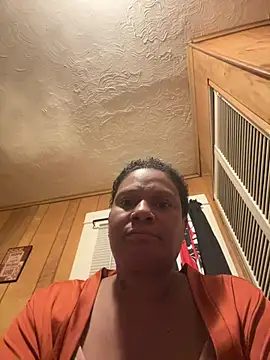 Snapshot of Sweetie8582 chatting on April 1, 2026, 12:55 am Sweetie8582 online show from April 1, 2026, 12:55 am