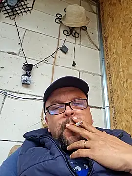 Cristo1982 online show from April 1, 2026, 12:28 pm