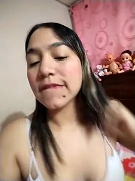 Snapshot of erikabella chatting on April 15, 2026, 1:18 pm erikabella online show from April 15, 2026, 1:18 pm