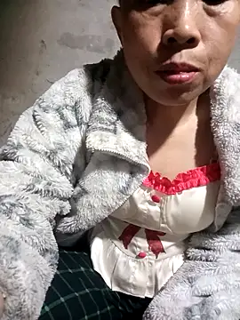 Snapshot of Vily-lonely chatting on May 3, 2026, 12:11 pm Vily-lonely online show from May 3, 2026, 12:11 pm
