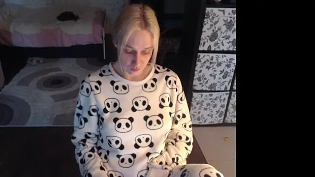 Snapshot of Sweet_hot_shrmp chatting on May 2, 2026, 3:22 am Sweet hot shrmp online show from May 2, 2026, 3:22 am
