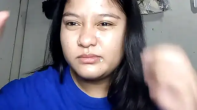 BrandeePhatdouang online show from April 3, 2026, 11:14 pm