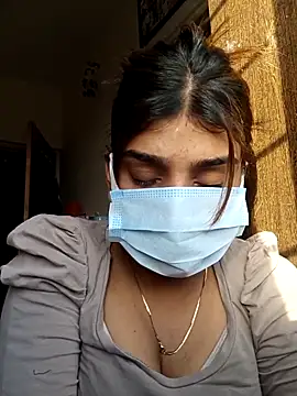   Hot  Lakshmi   online show from April 13, 2026, 12:21 pm