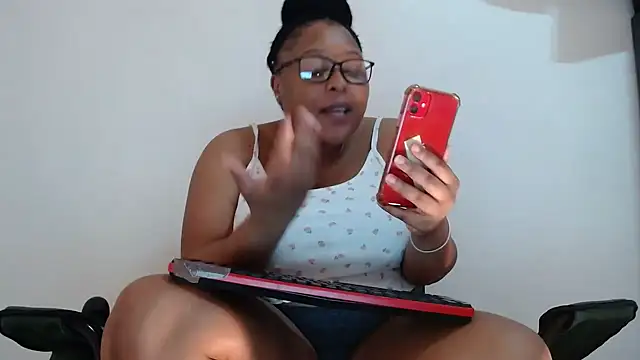 xxZoeyx online show from March 9, 2025, 11:36 am