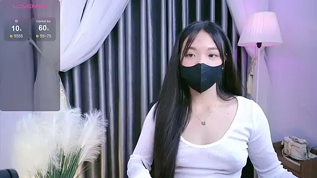 Lu Ly22 online show from June 4, 2026, 4:07 am