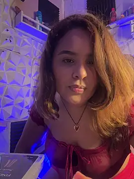 SaskiaDeluxe online show from April 4, 2026, 7:39 am