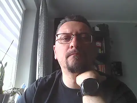 Snapshot of 19cmSlave chatting on May 12, 2026, 9:39 am 19cmSlave online show from May 12, 2026, 9:39 am