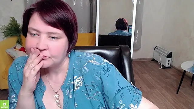 Snapshot of QUEEN02030 chatting on May 25, 2026, 10:27 pm QUEEN02030 online show from May 25, 2026, 10:27 pm