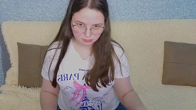 Snapshot of SofiDreamm chatting on April 3, 2026, 2:26 pm SofiDreamm online show from April 3, 2026, 2:26 pm