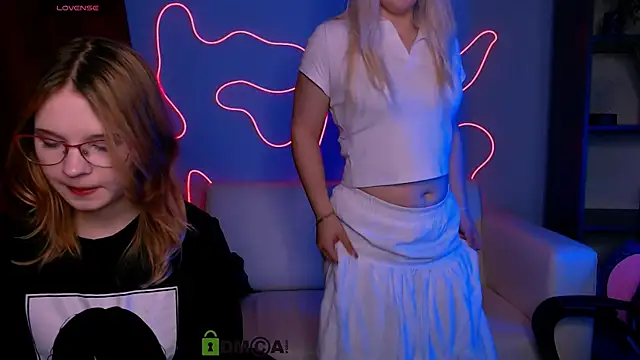 callmevivien online show from April 18, 2026, 7:07 pm