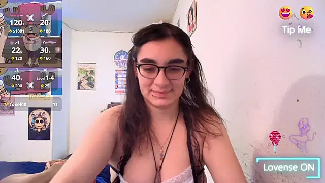 Snapshot of Ellaa_honey chatting on June 15, 2026, 6:21 pm Ellaa honey online show from June 15, 2026, 6:21 pm