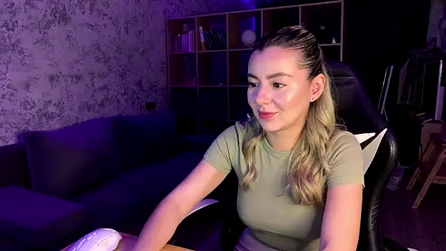 Snapshot of SandyKiss_ chatting on May 28, 2026, 6:38 pm SandyKiss online show from May 28, 2026, 6:38 pm