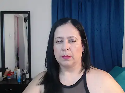 Snapshot of carlareyesk977 chatting on April 23, 2026, 3:25 pm carlareyesk977 online show from April 23, 2026, 3:25 pm