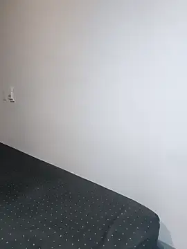 Snapshot of aleenavarro chatting on April 7, 2026, 8:04 am aleenavarro online show from April 7, 2026, 8:04 am